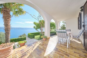 Apartment | Terrace/patio