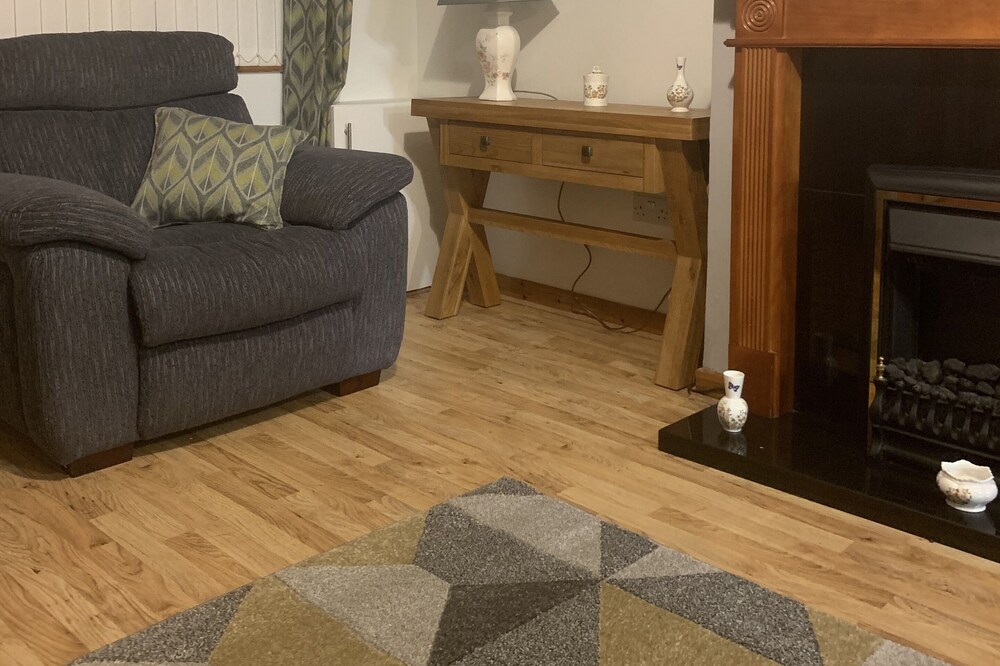 Beautiful 2-bed House in Larne With Free Parking