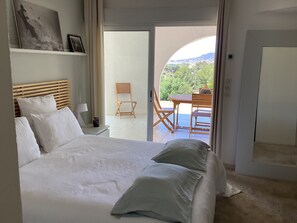 5 quartos, ferros/tábuas de passar roupa, Wi-Fi de cortesia