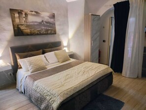1 bedroom, free WiFi, bed sheets - Vallese suite Quartieri Spagnoli Napoli (Napoli)
