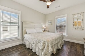 5 Schlafzimmer, Bügeleisen/Bügelbrett, Reisekinderbett, kostenloses WLAN