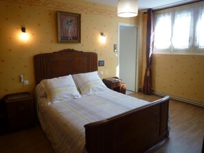 4 bedrooms - Gîte de la Lionnaire - ORCHES (ORCHES)