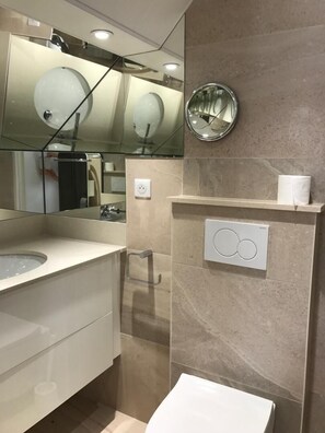 Shower - Séjour à Beaubaton - Mignaloux-beauvoir (MIGNALOUX-BEAUVOIR)