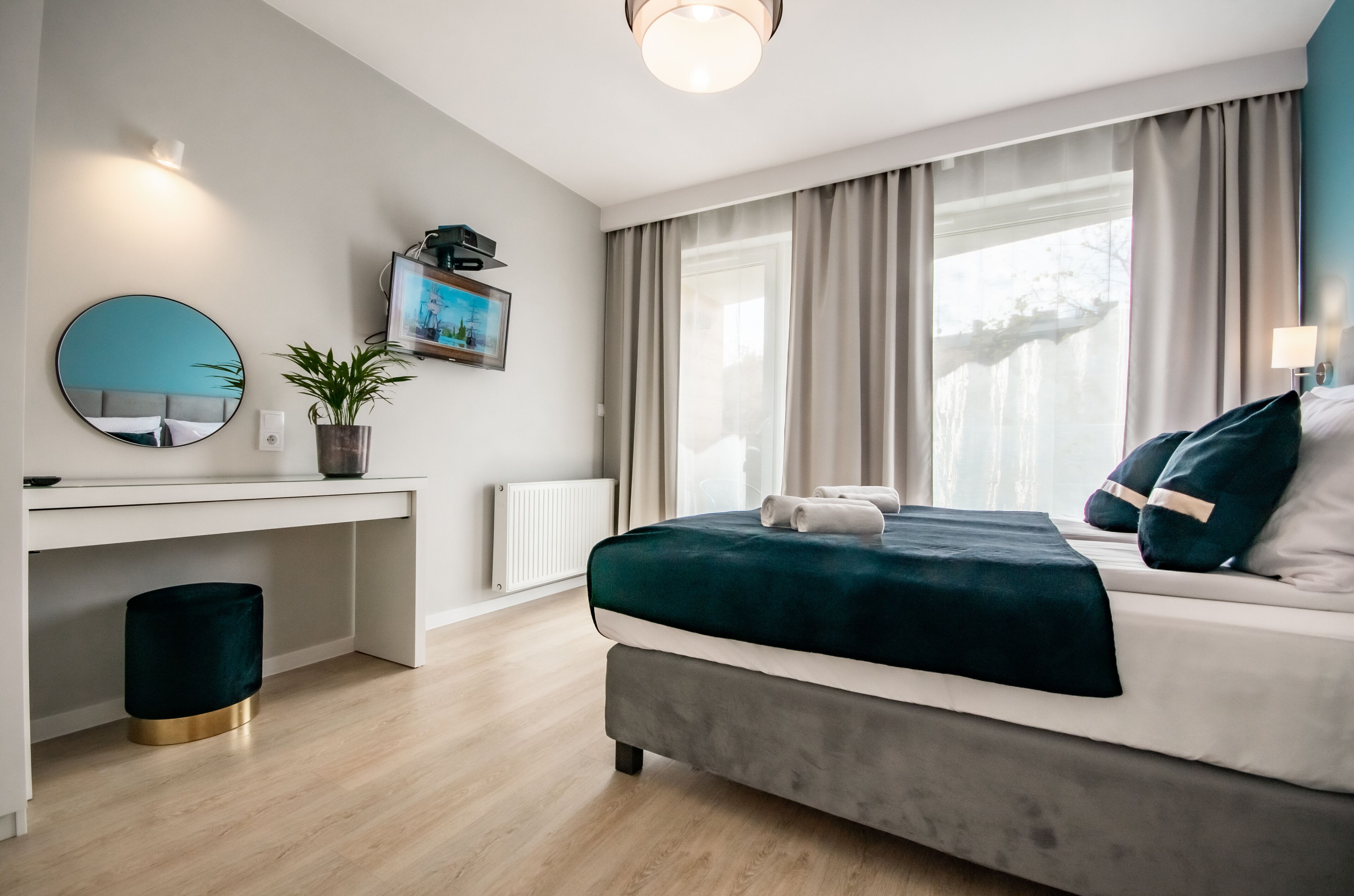 2 bedrooms, desk, iron/ironing board, free WiFi