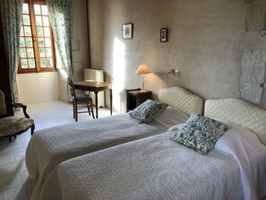 3 bedrooms - La Maison Forte - Mirebeau (MIREBEAU)