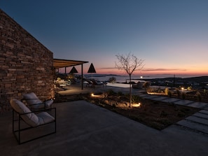 Luxury Studio | Terrace/patio