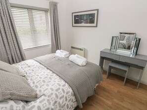 3 bedrooms, individually decorated, individually furnished, free WiFi - Timaru (Tenby)