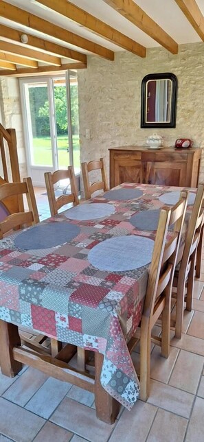 Dining - Le Gîte de Battreau - Massognes (MASSOGNES)