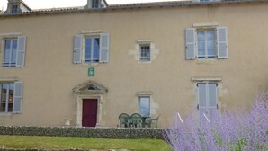 Exterior - Les Noisettes - Lhommaize (LHOMMAIZE)