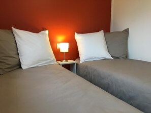 2 bedrooms
