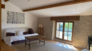Living area - La Touche - Cherves - Gîte (CHERVES)
