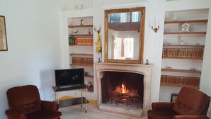 Interior - Le Logis de l'Epinoux (JARDRES)
