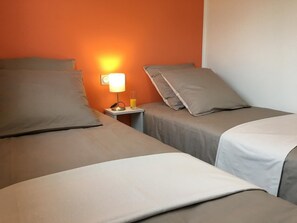 2 bedrooms
