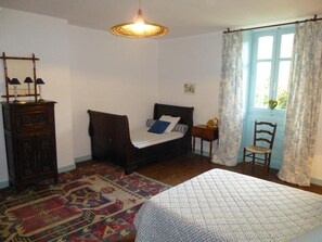 2 bedrooms