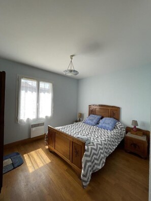 3 bedrooms, bed sheets - Le Petit Ru - Lizant (LIZANT)