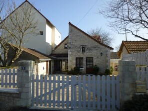 Exterior - Les Méré - Targe - Gîte (TARGE)