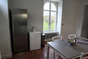 Dining - La Charmille - Saint-gaudent (SAINT-GAUDENT)