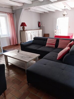 Living area - La Maison du Fermier (VALDIVIENNE)