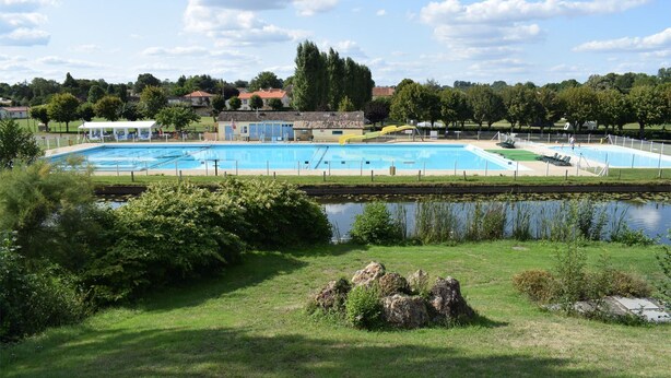 Pool - Le Moulin de L'anglée (SANXAY)