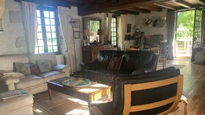 Living area - Le Moulin de L'anglée (SANXAY)
