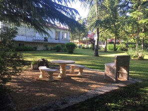 Outdoor dining - Gîte du Parc - Chaunay (CHAUNAY)