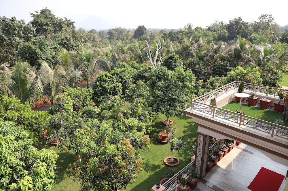 Raaj Resort
