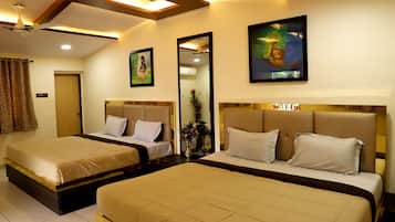 Family Room | 1 bedroom, minibar, individually decorated, individually furnished