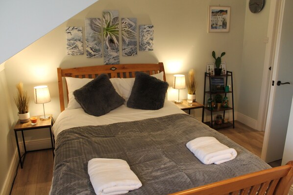 独立别墅, 多张床 | 4 多间卧室、办公桌、熨斗/熨衣板、免费 WiFi