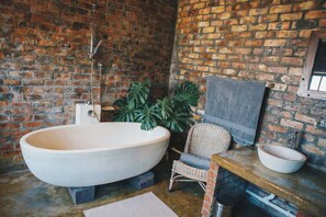 Een douche, een haardroger