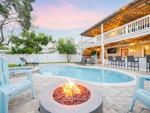 Unclassified image, 4 of 44, button