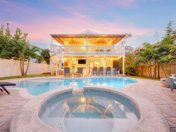 Unclassified image, 1 of 44, button