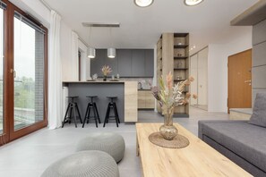 Appartement, 1 chambre, balcon | Cuisine privée | Micro-ondes, lave-vaisselle, cafetière/bouilloire, bouilloire électrique