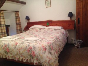 Cottage, Multiple Beds | 3 bedrooms, iron/ironing board, free WiFi, bed sheets - Relaxing Holiday in Millpond Cottage - Cwmiar (Llanybydder)