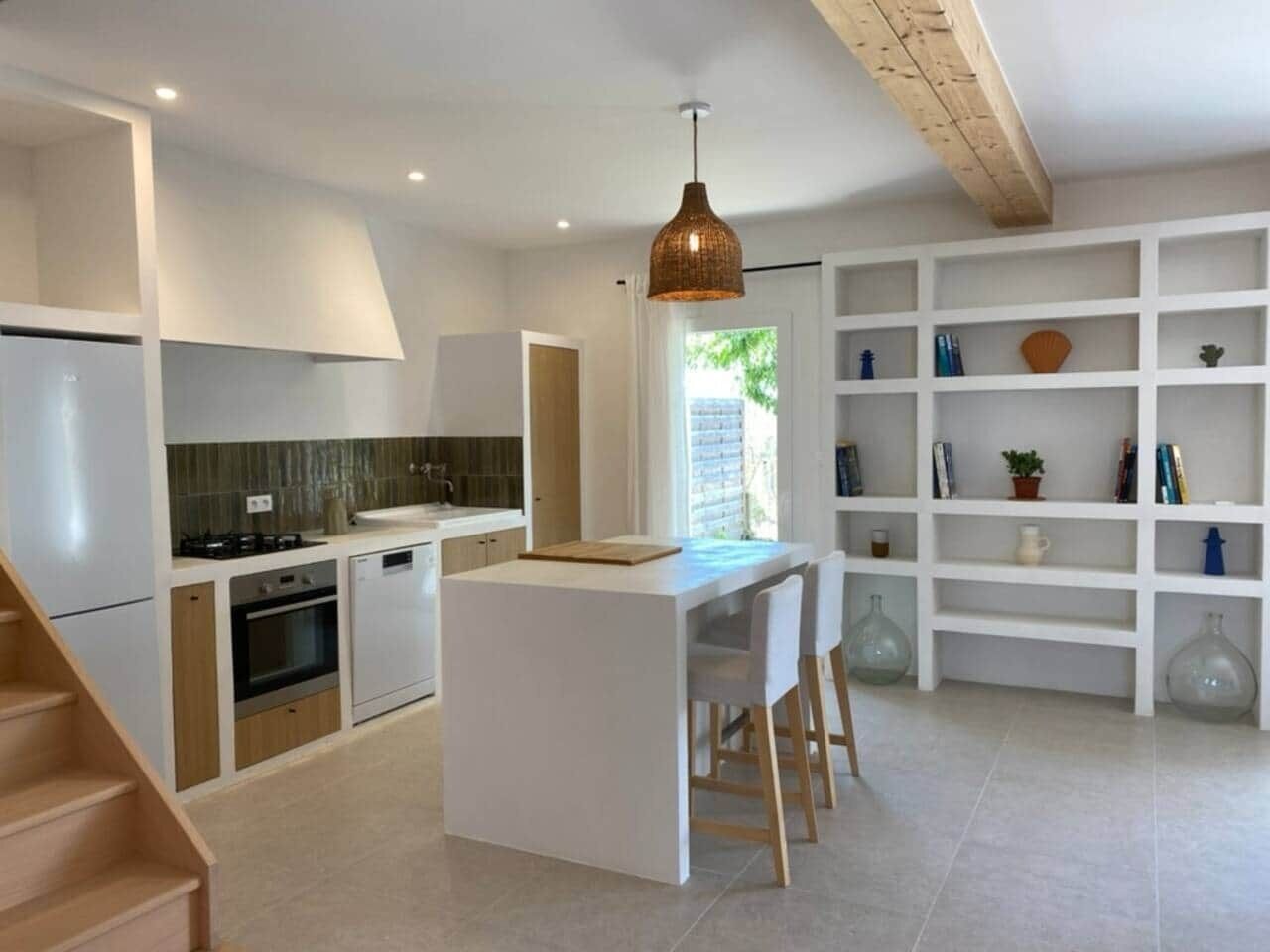 ثلاجة، ميكروويف، فرن، موقد طهي مسطح