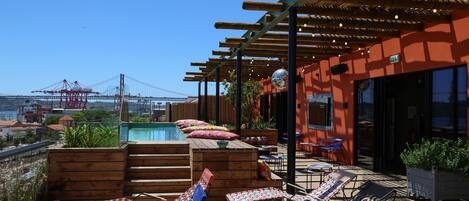 Outdoor pool, sun loungers