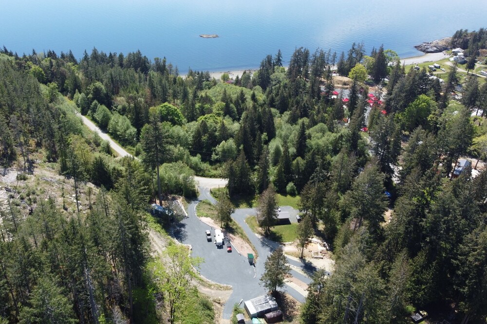Steps from the Beach Off-grid RV Site - Site 1