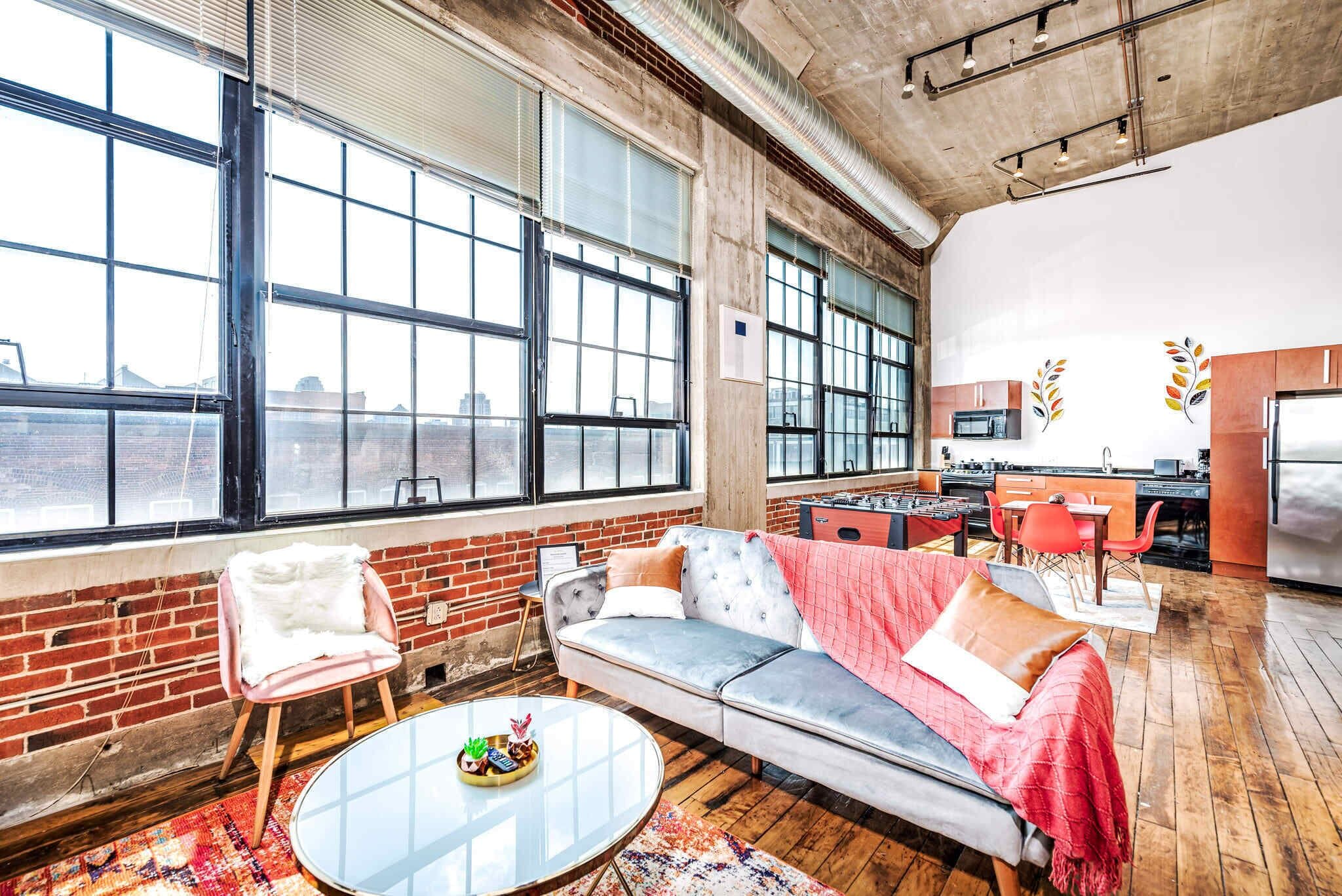 2BR Architect's Stunning loft by CozySuites