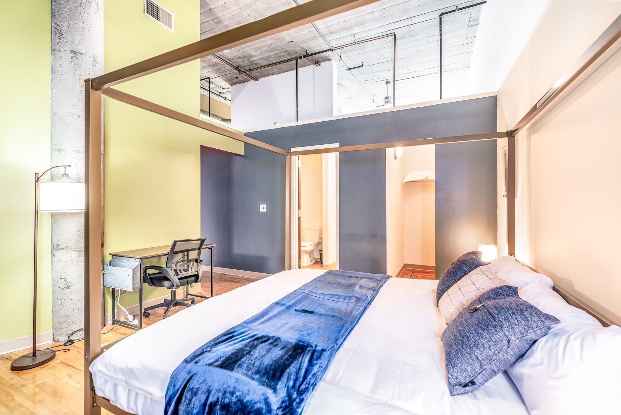 2BR Architect's Stunning loft by CozySuites