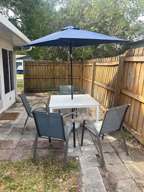 Outdoor dining