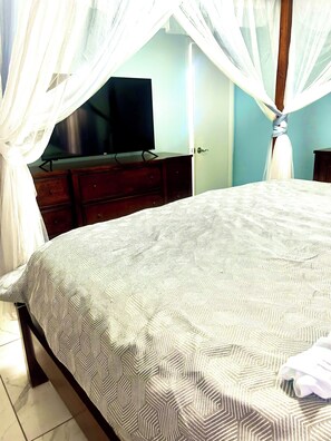 3 bedrooms, WiFi, bed sheets