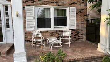 House, 4 Bedrooms | Outdoor dining