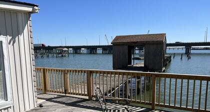 Water Front Oasis 4 Bedroom Home by RedAwning