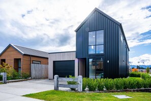 Exterior - Amazing Alpine Views in Wanaka (Wānaka)