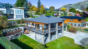Exterior - Lakeview Lodge in Wanaka (Wanaka)
