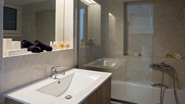 Unclassified image, 1 of 12, button - Renovated 5th Floor Apartment in Central Athens M2 (Athens)