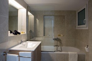 公寓 | 1 間臥室、網路服務