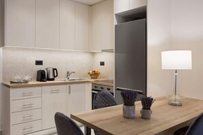 Apartment | 2 bedrooms - 100 sq m 5th Floor Apartment in Prime Location (Athens)