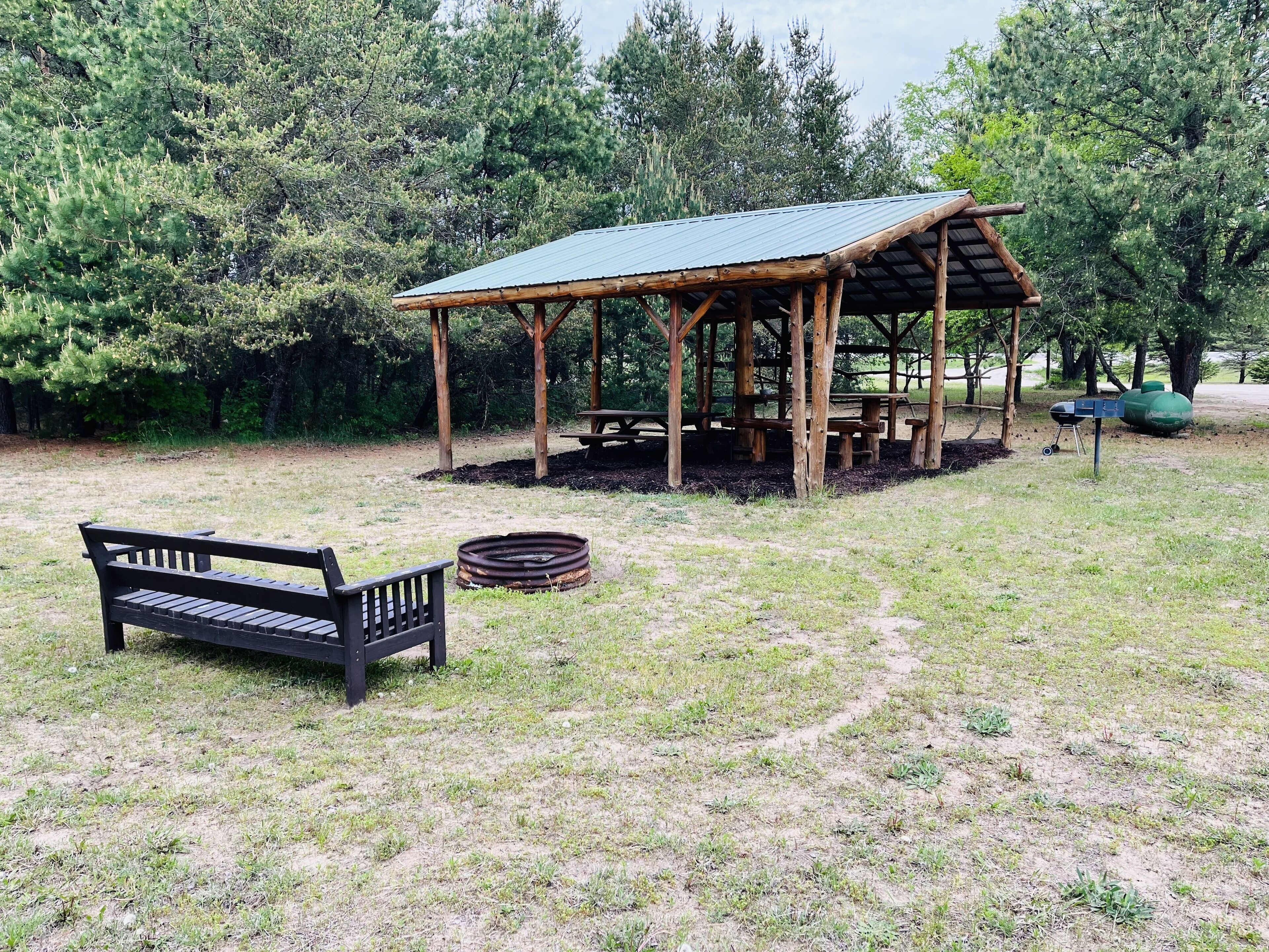 Log Cabin with Hot Tub 2 Miles from Crystal Mountain!!!