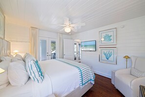 3 bedrooms, iron/ironing board, free WiFi, bed sheets - Beachfront in Seaside on 2 lots, Gulf views, Porches & Rooftop Deck, 2 Bikes (Santa Rosa Beach Fl)