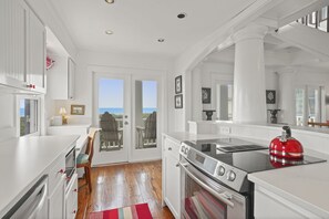 Fridge, microwave, oven, stovetop - Beachfront in Seaside on 2 lots, Gulf views, Porches & Rooftop Deck, 2 Bikes (Santa Rosa Beach Fl)